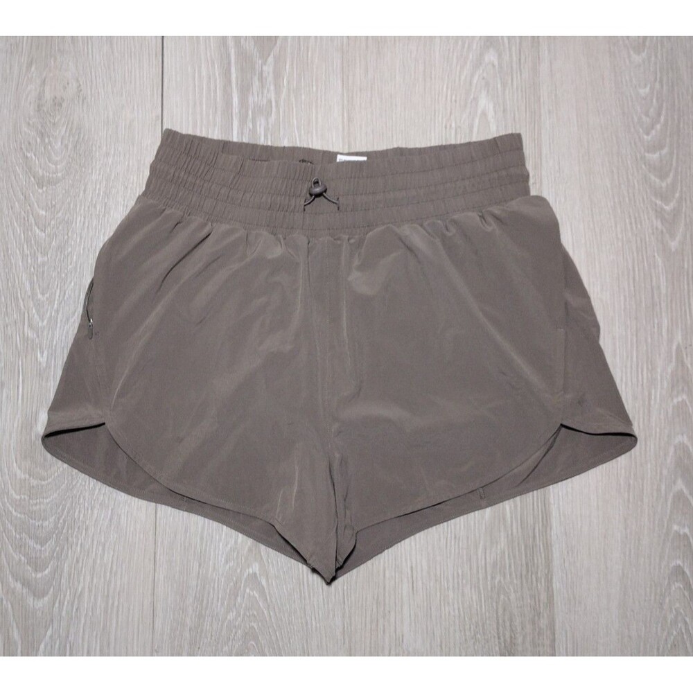 All In Motion - Size Med. Shorts - comfort and stretch - lightweight